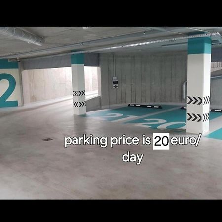 Happy Inn Vip, Self Check-In-24X7, A-C, Parking-In-The-Underground-Garage VNO Kültér fotó