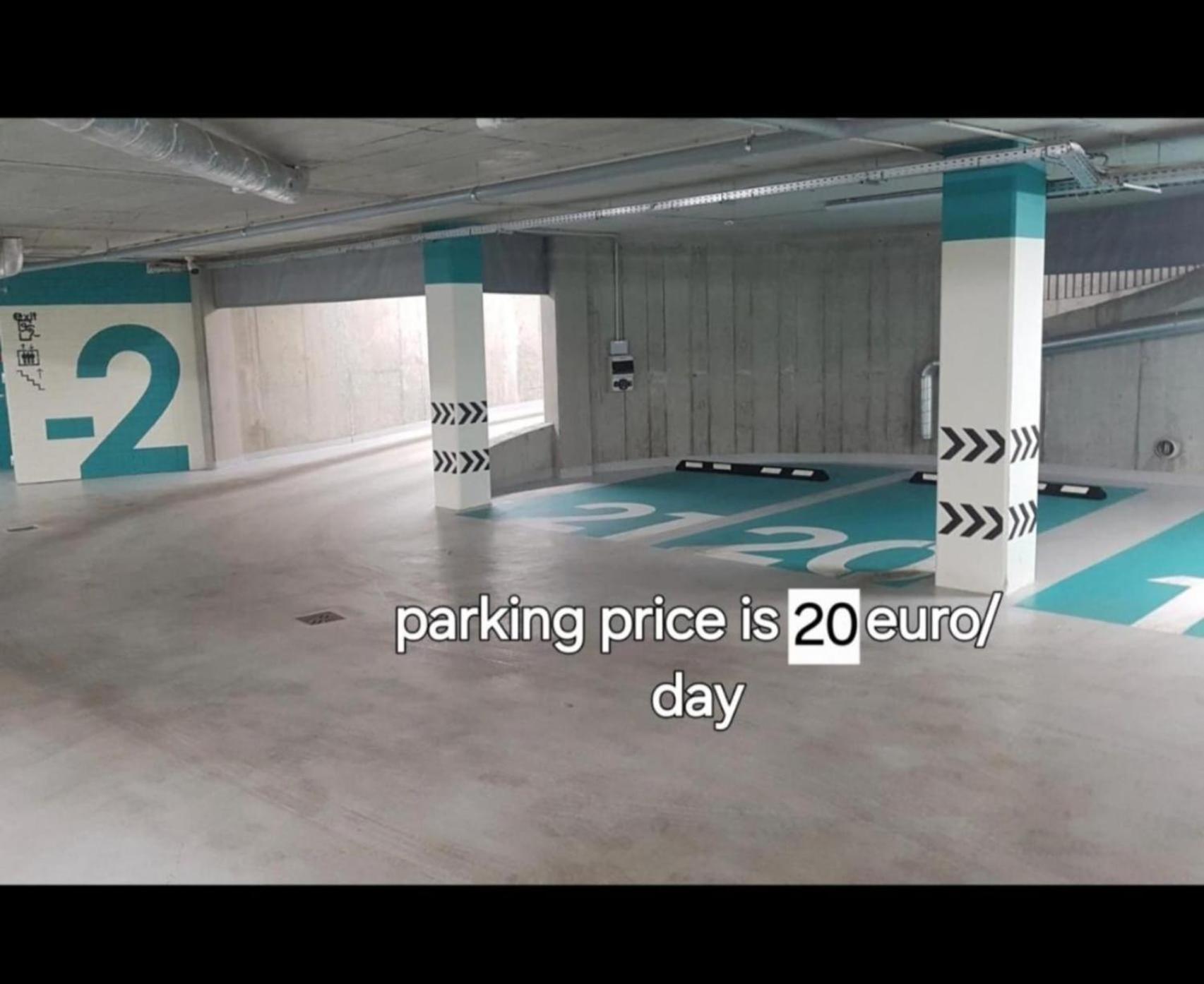 Happy Inn Vip, Self Check-In-24X7, A-C, Parking-In-The-Underground-Garage VNO Kültér fotó